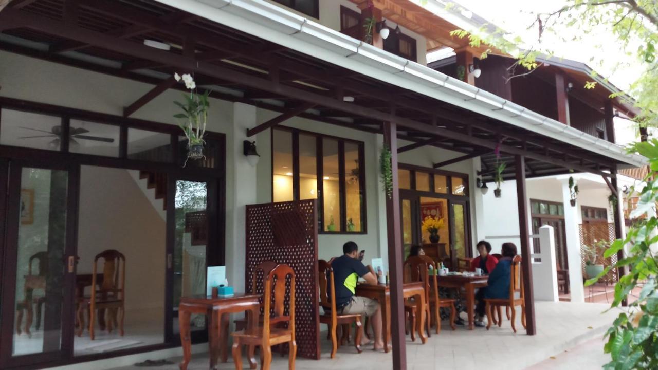 Villa Bouathong Hotels لوانغ برابانغ المظهر الخارجي الصورة